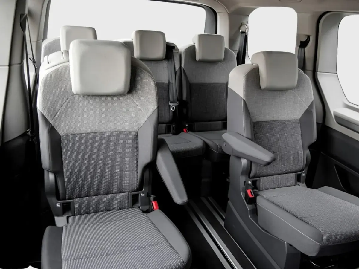 Gebraucht VW Multivan Life 150 PS (110 kW) 2024 Schwarz Van / Kleinbus
