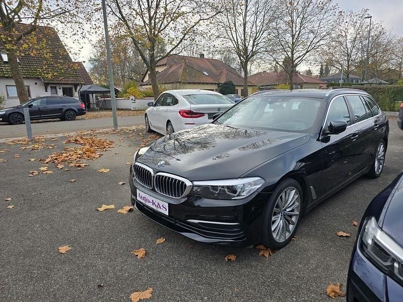Schwarz Gebraucht 2017 BMW 530 Sport Line Kombi | 19.700 € (Guter Preis) - Bild 1/4