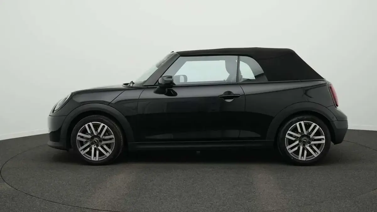 Gebraucht Mini Cooper Cabriolet Classic 163 PS (119 kW) 2025 Schwarz Cabrio
