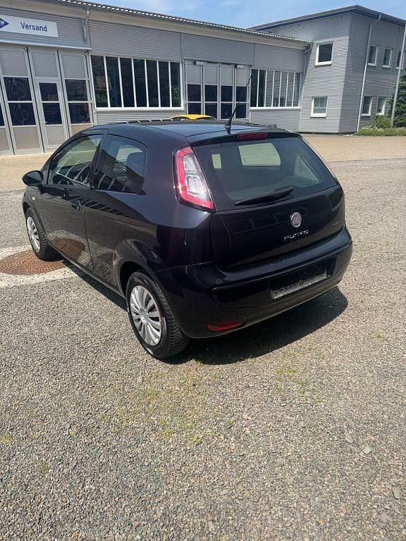 Schwarz Gebraucht 2010 Fiat Punto Kleinwagen | 3.100 € (Fairer Preis) - Bild 1/4
