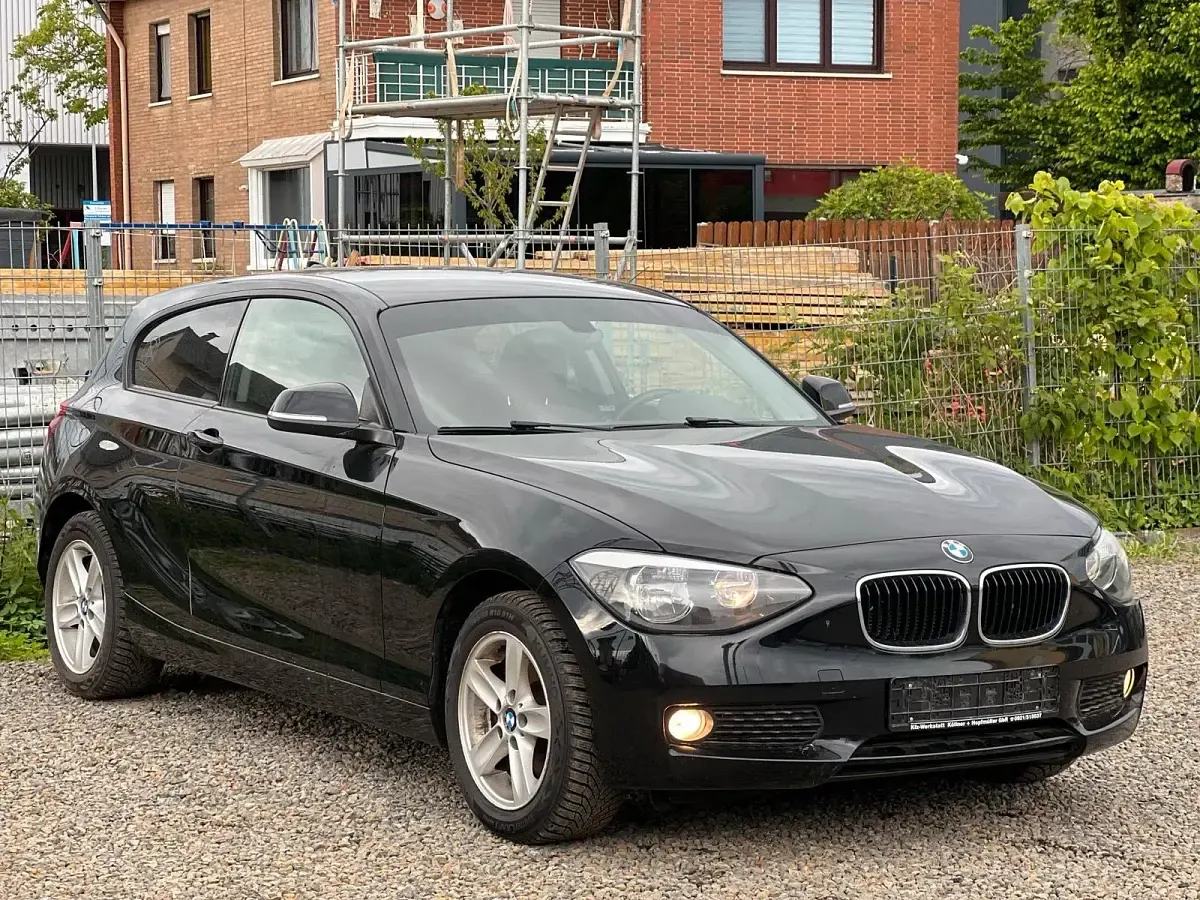 Gebraucht BMW 114 102 PS (75 kW) 2013 Schwarz Kleinwagen
