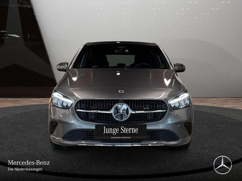 Gebraucht Mercedes E250 Advanced 163 PS (119 kW) 2025 Grau Limousine