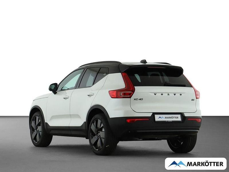 Neu Volvo XC40 Plus 163 PS (119 kW) 2026 Weiss SUV
