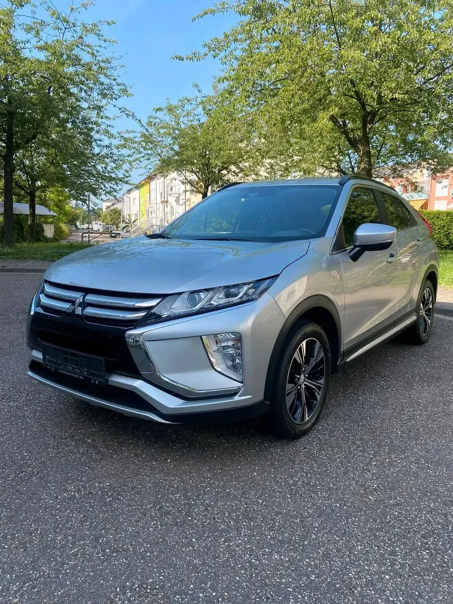 Gebraucht Mitsubishi Eclipse Cross Plus 163 PS (119 kW) 2019 Silber SUV