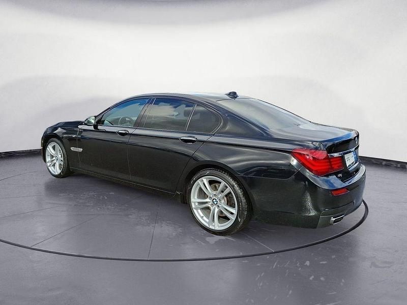 Gebraucht BMW 740 Exclusive 313 PS (230 kW) 2015 Schwarz Limousine