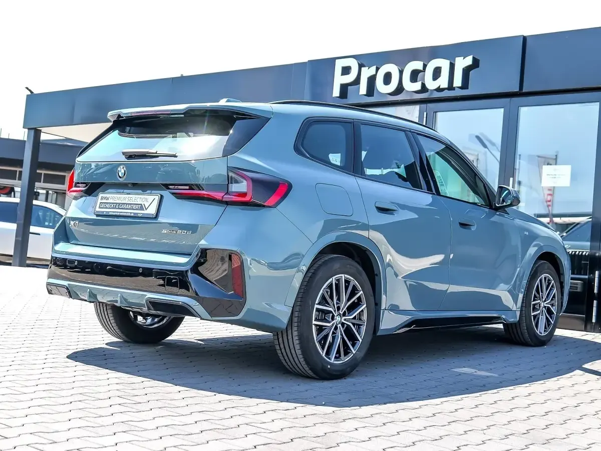 Gebraucht BMW X1 M Sport 360 PS (264 kW) 2025 Cape york grün SUV