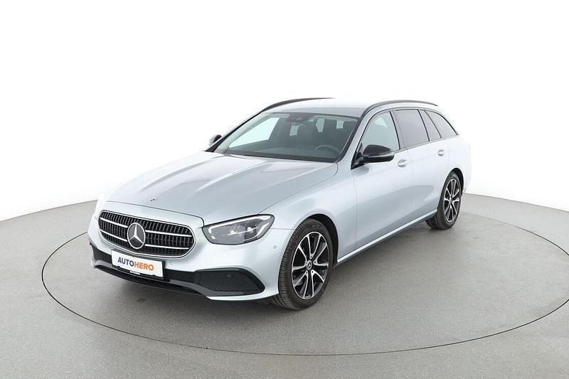 Grau Gebraucht 2021 Mercedes E220 Avantgarde Kombi | 35.270 € (Fairer Preis) - Bild 1/3