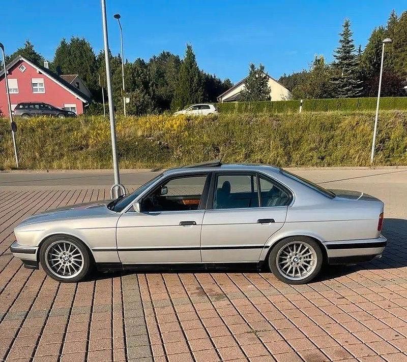 Gebraucht BMW 530 Performance 218 PS (160 kW) 1993 Silber Limousine