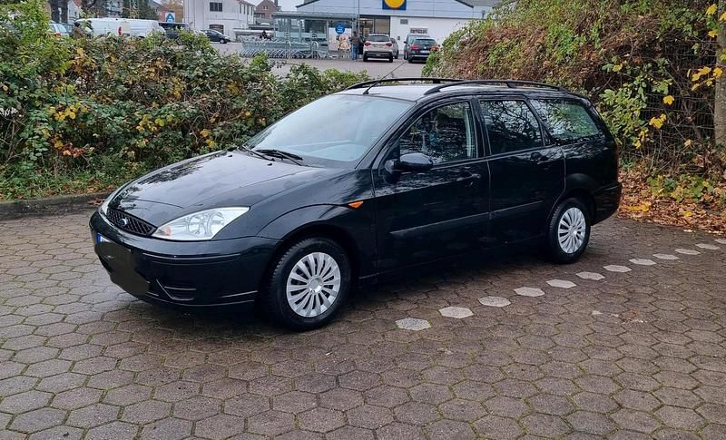 Schwarz Gebraucht 2002 Ford Focus Kombi | 500 € (Guter Preis) - Bild 1/4