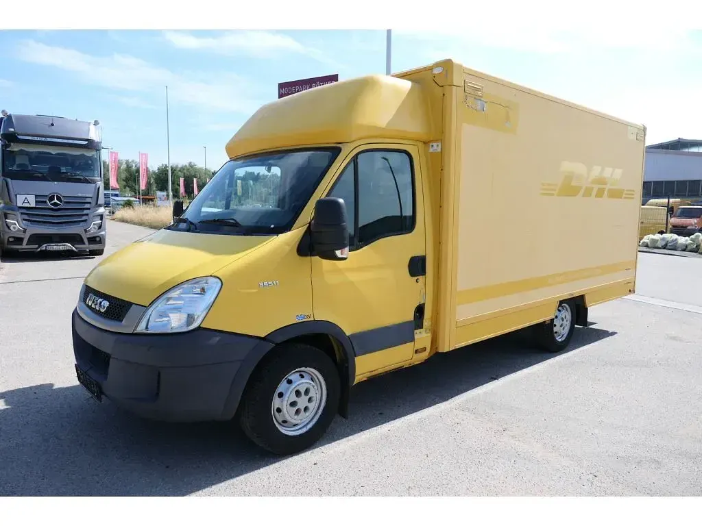 Gebraucht Iveco Daily 106 PS (77 kW) 2011 Gelb Van