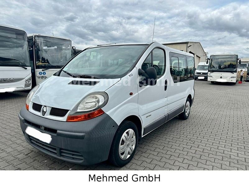 Gebraucht Renault Trafic 101 PS (74 kW) 2006 Weiß Van / Kleinbus