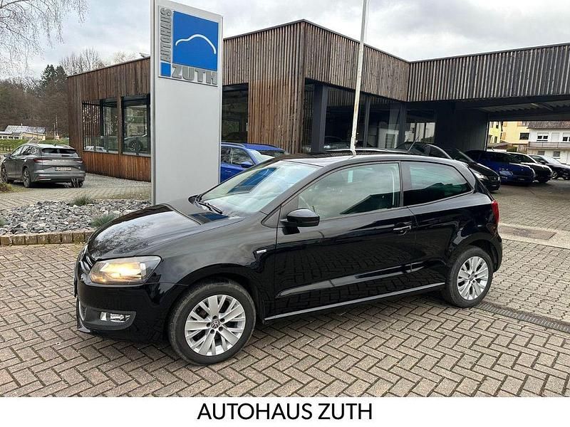 Schwarz Gebraucht 2013 VW Polo Life Limousine | 5.990 € (Guter Preis) - Bild 1/4
