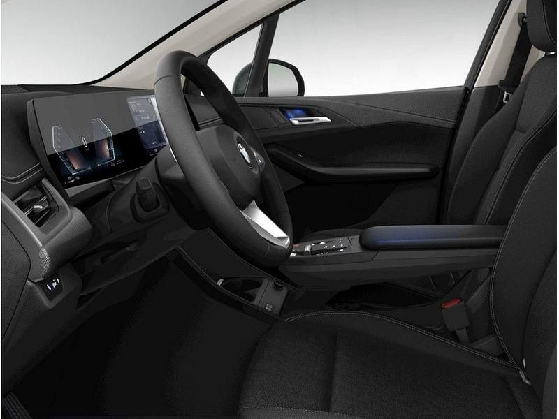 Gebraucht BMW 220 Active Tourer 170 PS (125 kW) 2025 Grau Van / Kleinbus