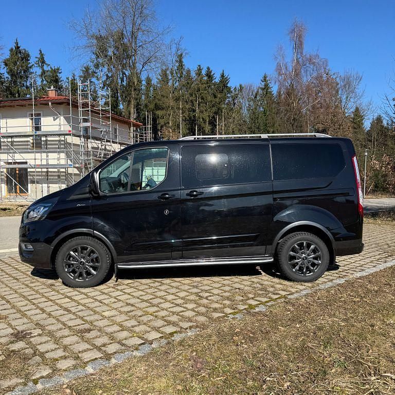 Gebraucht Ford Tourneo 150 PS (110 kW) 2023 Schwarz Van / Kleinbus