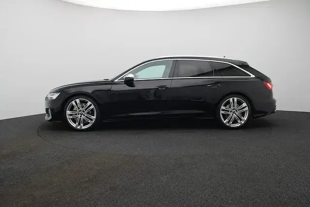 Gebraucht Audi S6 Basis 344 PS (253 kW) 2021 Brillantschwarz Kombi
