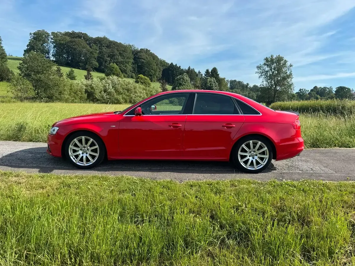 Gebraucht Audi A4 S-Line 245 PS (180 kW) 2012 Rot Limousine