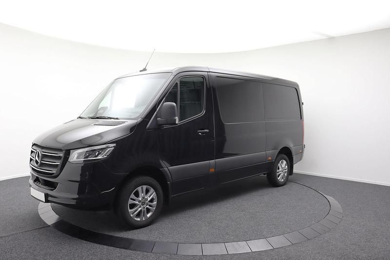 Obsidian schwarz Gebraucht 2024 Mercedes Sprinter Van | 49.489 € (Superpreis) - Bild 1/4