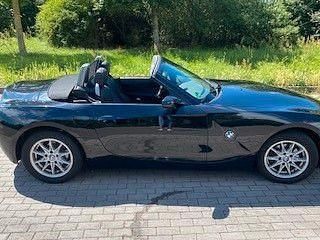 Schwarz Gebraucht 2005 BMW Z4 Sport Line Cabrio | 14.000 € (Teuer) - Bild 1/4