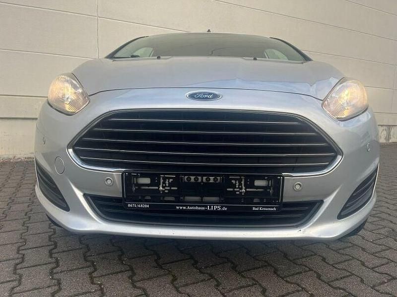 Gebraucht Ford Fiesta SYNC Edition 82 PS (60 kW) 2014 Polarsilber metallic Kleinwagen