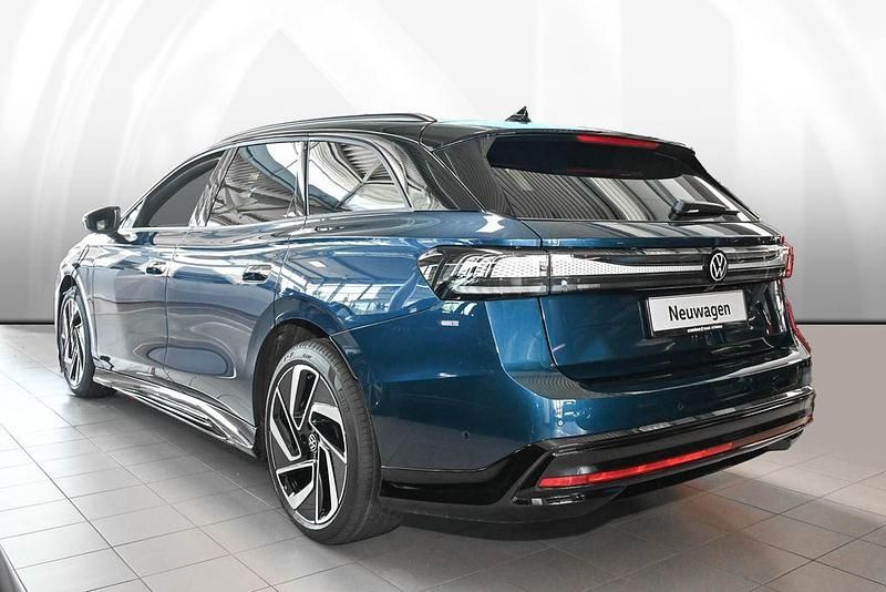 Gebraucht VW ID.7 Pro 210 kW (286 PS) 2025 Aquamarinblau metallic Kombi