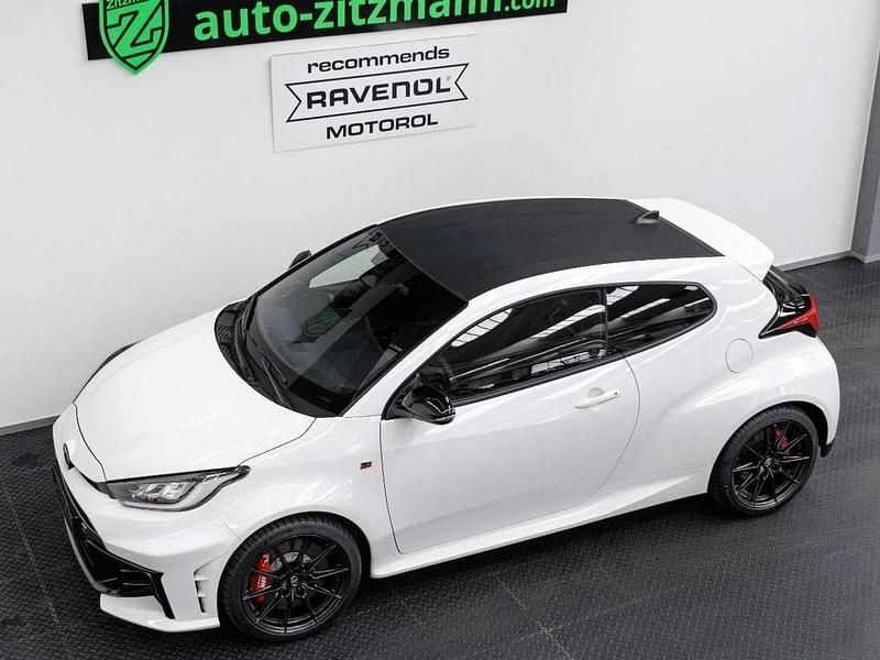 Super white 2 Gebraucht 2024 Toyota Yaris Coupé | 49.770 € (Fairer Preis) - Bild 1/4