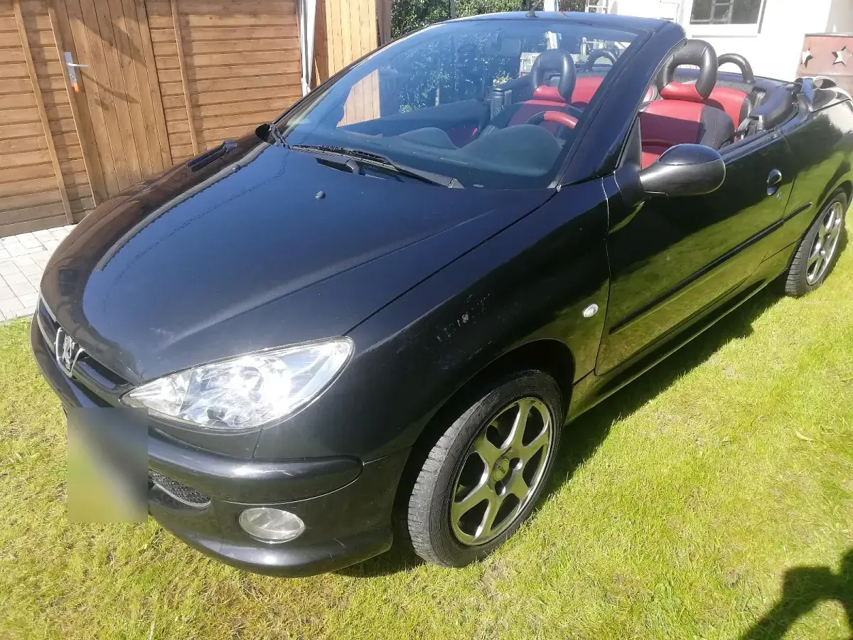 Gebraucht Peugeot 206 CC 109 PS (80 kW) 2005 Schwarz Cabrio