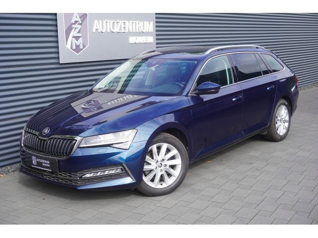 (lavablau metallic) Gebraucht 2021 Skoda Superb Kombi | 28.548 € (Fairer Preis) - Bild 1/4