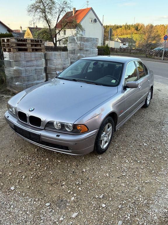 Usata BMW 520 170 CV (125 kW) 2001 Argento Berlina