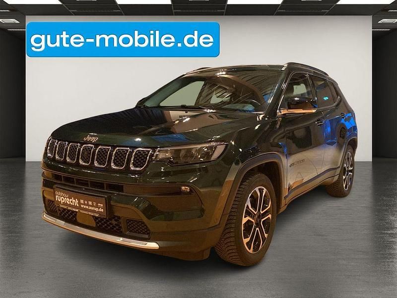 Grün Gebraucht 2021 Jeep Compass Limited SUV | 20.490 € (Guter Preis) - Bild 1/4