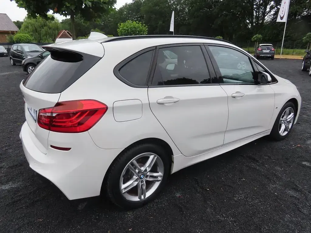 Gebraucht BMW 218 Active Tourer Advantage 136 PS (100 kW) 2015 Weiß Van / Kleinbus