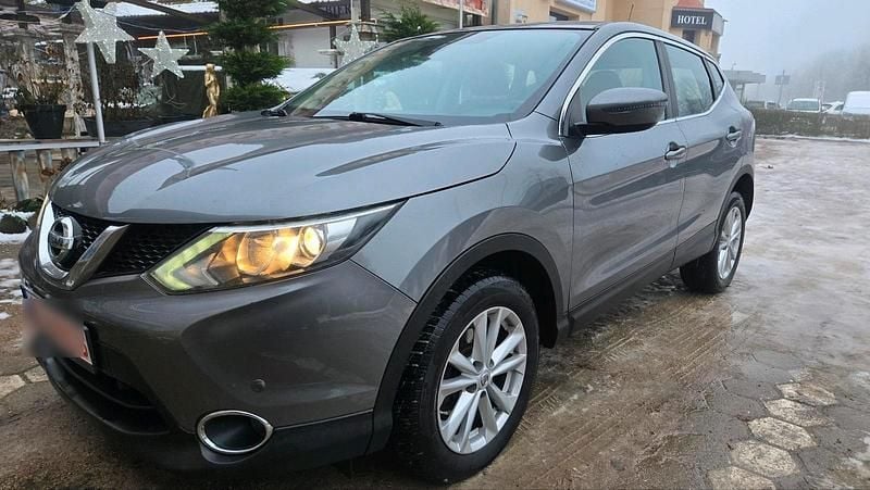 Gebraucht Nissan Qashqai 130 PS (95 kW) 2015 Grau SUV