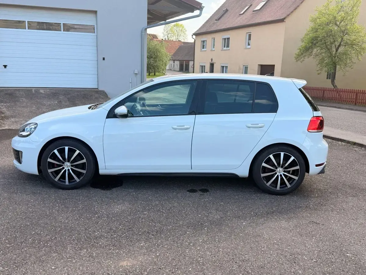 Gebraucht VW Golf VII GTI 211 PS (155 kW) 2012 Weiß Limousine