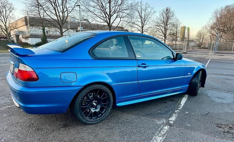 Gebraucht BMW 325 M Sport 192 PS (141 kW) 2002 Blau Coupé