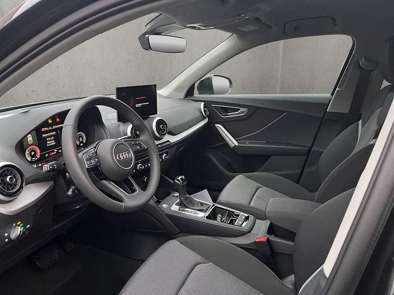 Neu Audi Q2 S-Line 150 PS (110 kW) 2025 Schwarz SUV