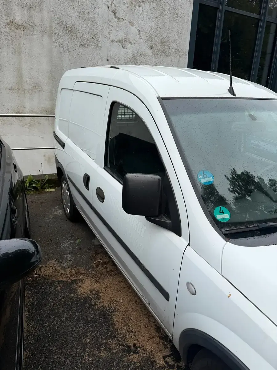 Gebraucht Opel Combo 2011 Weiß Van / Kleinbus