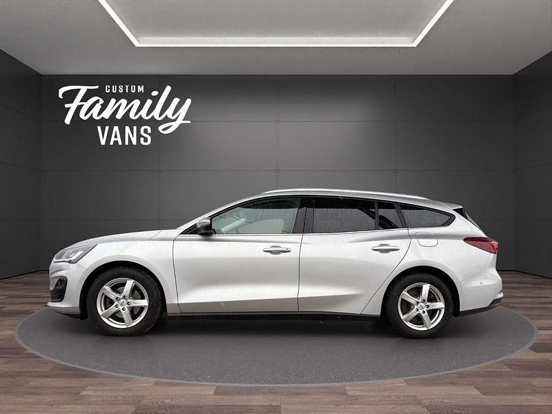 Gebraucht Ford Focus Titanium 116 PS (85 kW) 2023 Silber Limousine