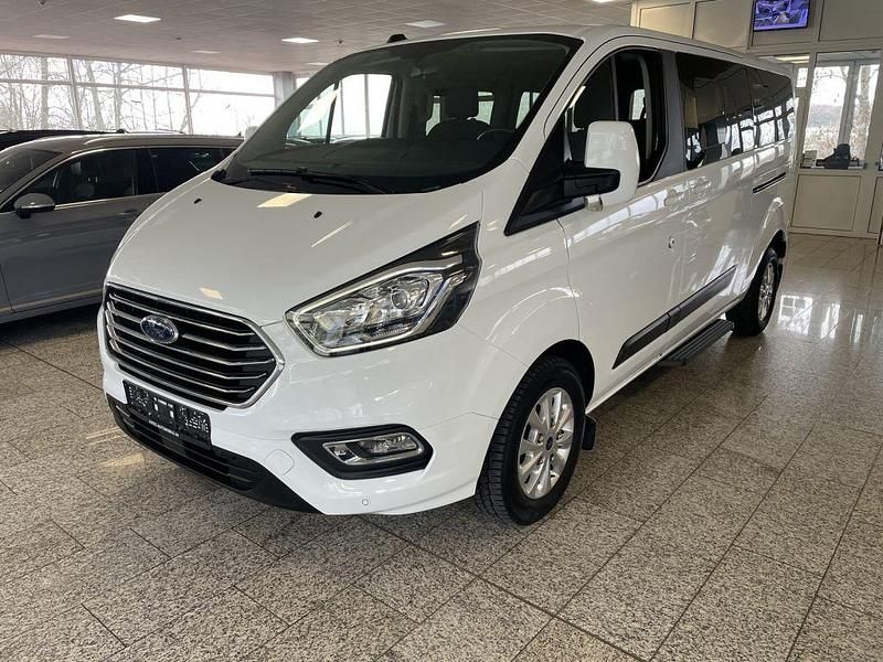 Gebraucht Ford Tourneo 131 PS (96 kW) 2020 Frozen white Kombi
