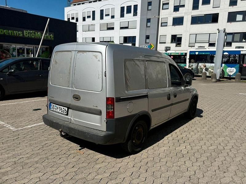 Second-hand Opel Combo 97 CP (71 kW) 2006 Argintiu Monovolum