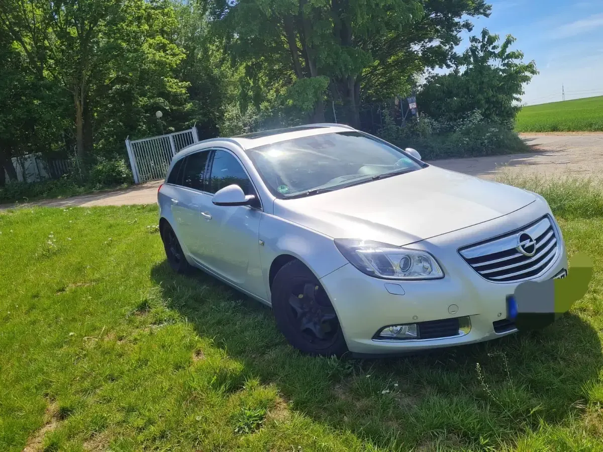 Gebraucht Opel Insignia 160 PS (117 kW) 2011 Grau Kombi