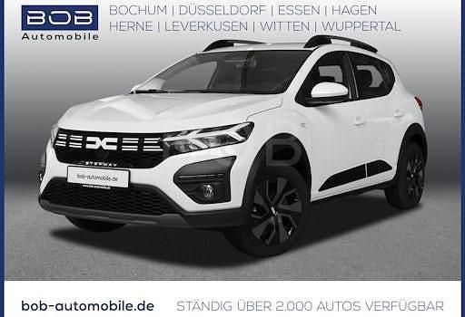 Weiß Gebraucht 2025 Dacia Sandero Expression Limousine | 19.555 € (Fairer Preis) - Bild 1/4