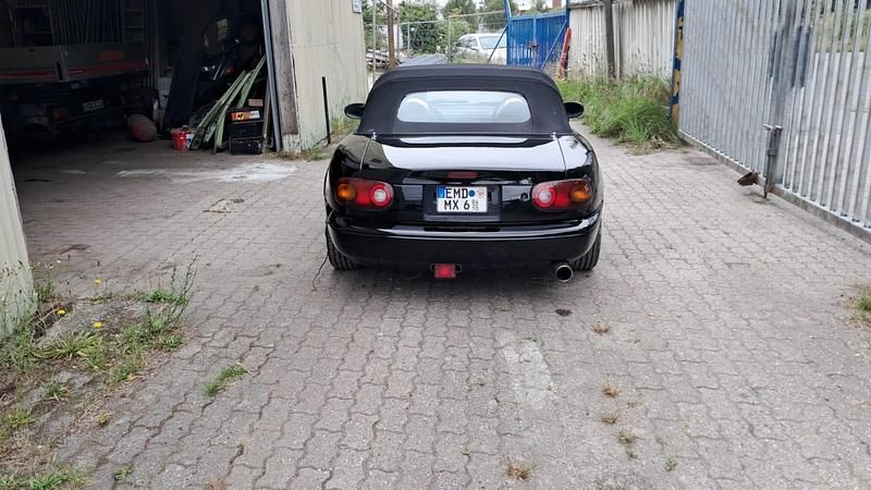 Gebraucht Mazda MX5 138 PS (101 kW) 1996 Schwarz Cabrio