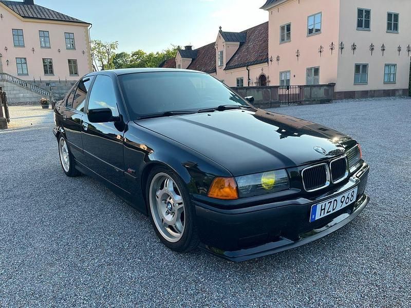 Schwarz Gebraucht 1995 BMW 328 M Sport Limousine | 7.600 € - Bild 1/4