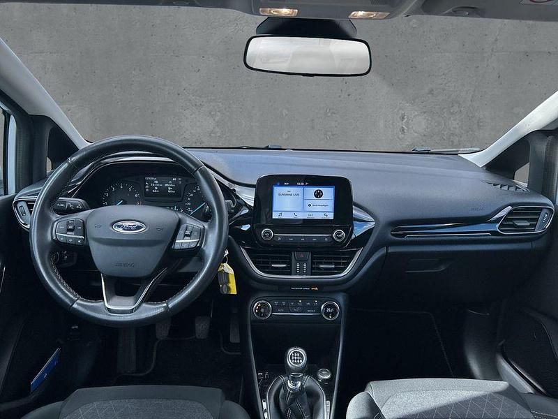Usata Ford Fiesta Active 101 CV (74 kW) 2018 Argento Utilitaria