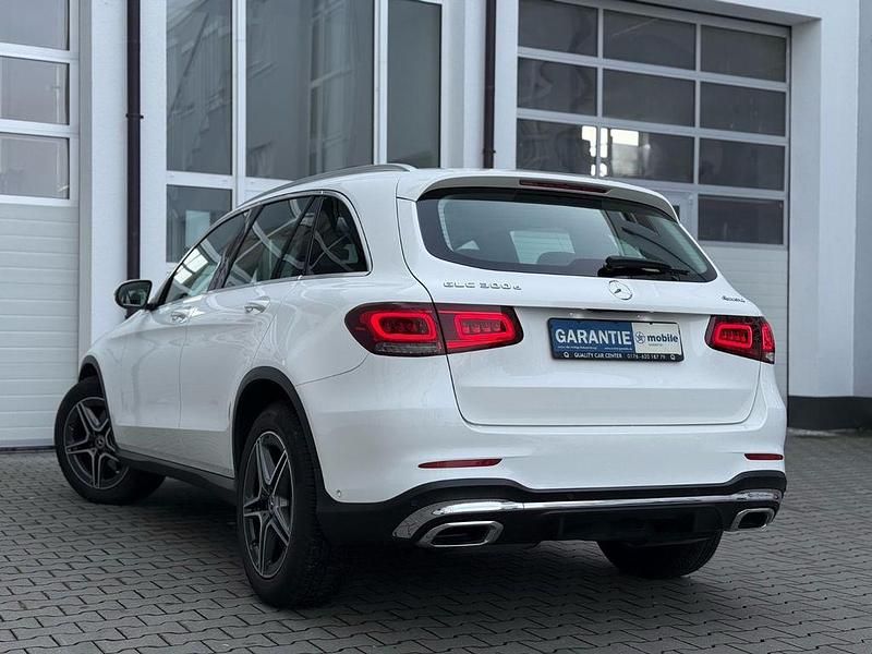 Gebraucht Mercedes GLC300 AMG 245 PS (180 kW) 2019 Weiß SUV