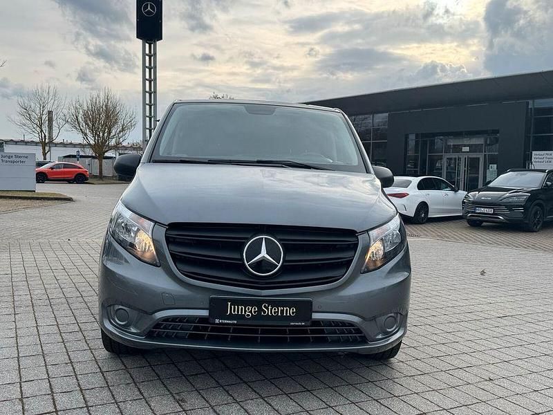 Gebraucht Mercedes e-Vito 85 kW (116 PS) 2021 Selenitgrau metallic Van / Kleinbus