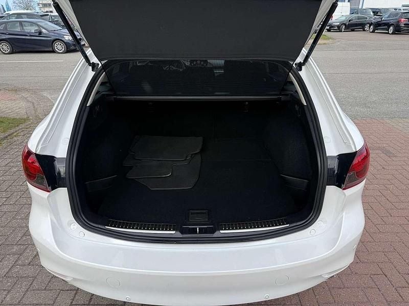 Gebraucht Mazda 6 194 PS (142 kW) 2020 Snowflake white Kombi