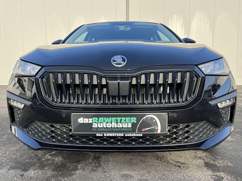 Gebraucht Skoda Scala Tour 150 PS (110 kW) 2025 Schwarzmagic Kleinwagen