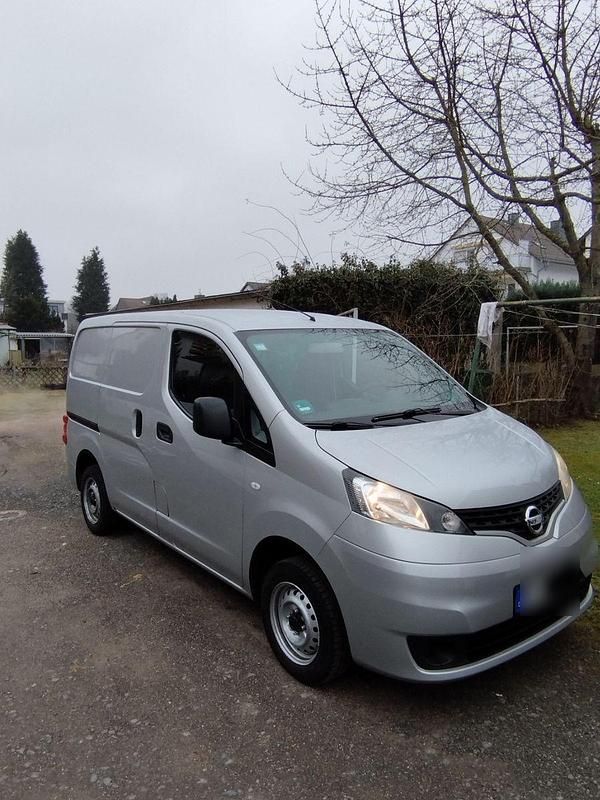 Grau Gebraucht 2011 Nissan Evalia Premium Edition Van / Kleinbus | 3.600 € - Bild 1/4