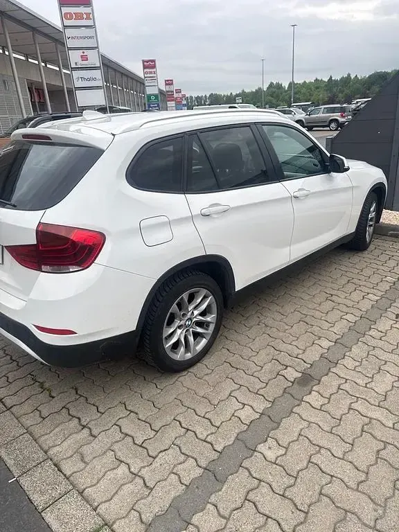 Second-hand BMW X1 Advantage 190 CP (139 kW) 2015 Alb SUV