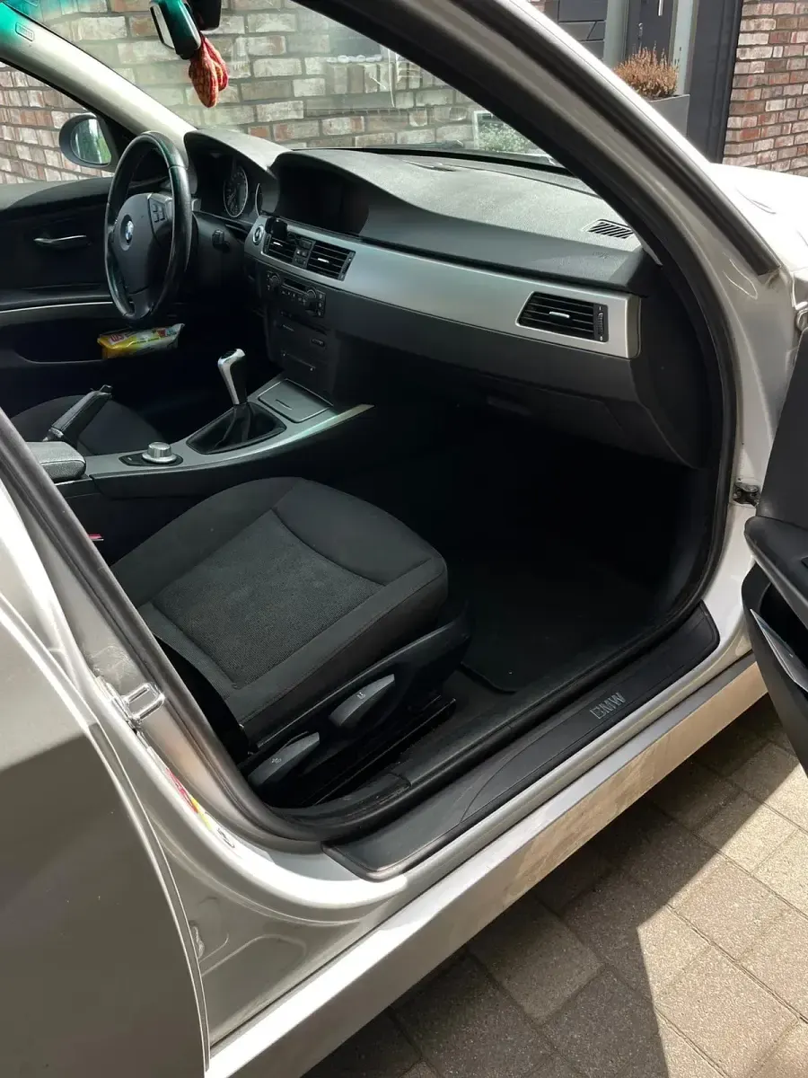 Gebraucht BMW 320 163 PS (119 kW) 2005 Silber Limousine